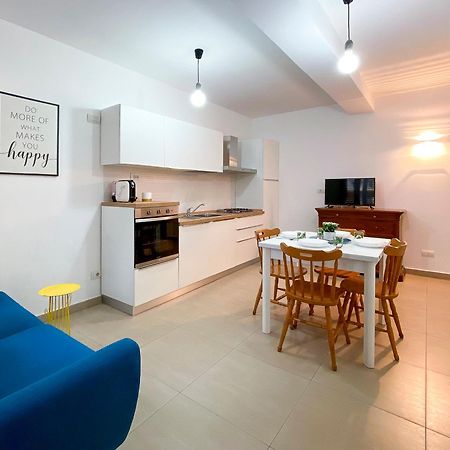 Sun Light Apartment ตอร์โตลี ภายนอก รูปภาพ
