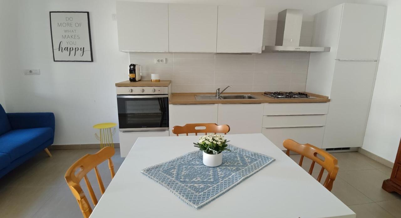 Sun Light Apartment ตอร์โตลี ภายนอก รูปภาพ