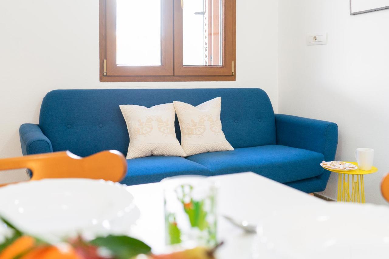 Sun Light Apartment ตอร์โตลี ภายนอก รูปภาพ
